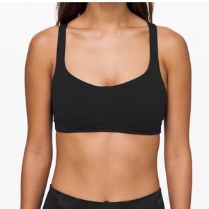 Size 10 Lululemon Pull Over Free To Be bra color grey